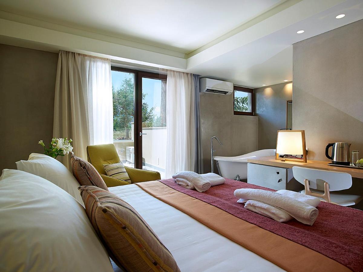 Mistral Hotel - For Solo Travelers Máleme Luaran gambar