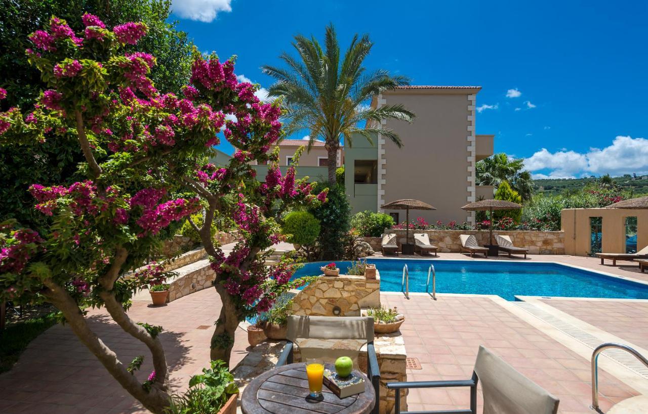 Mistral Hotel - For Solo Travelers Máleme Luaran gambar
