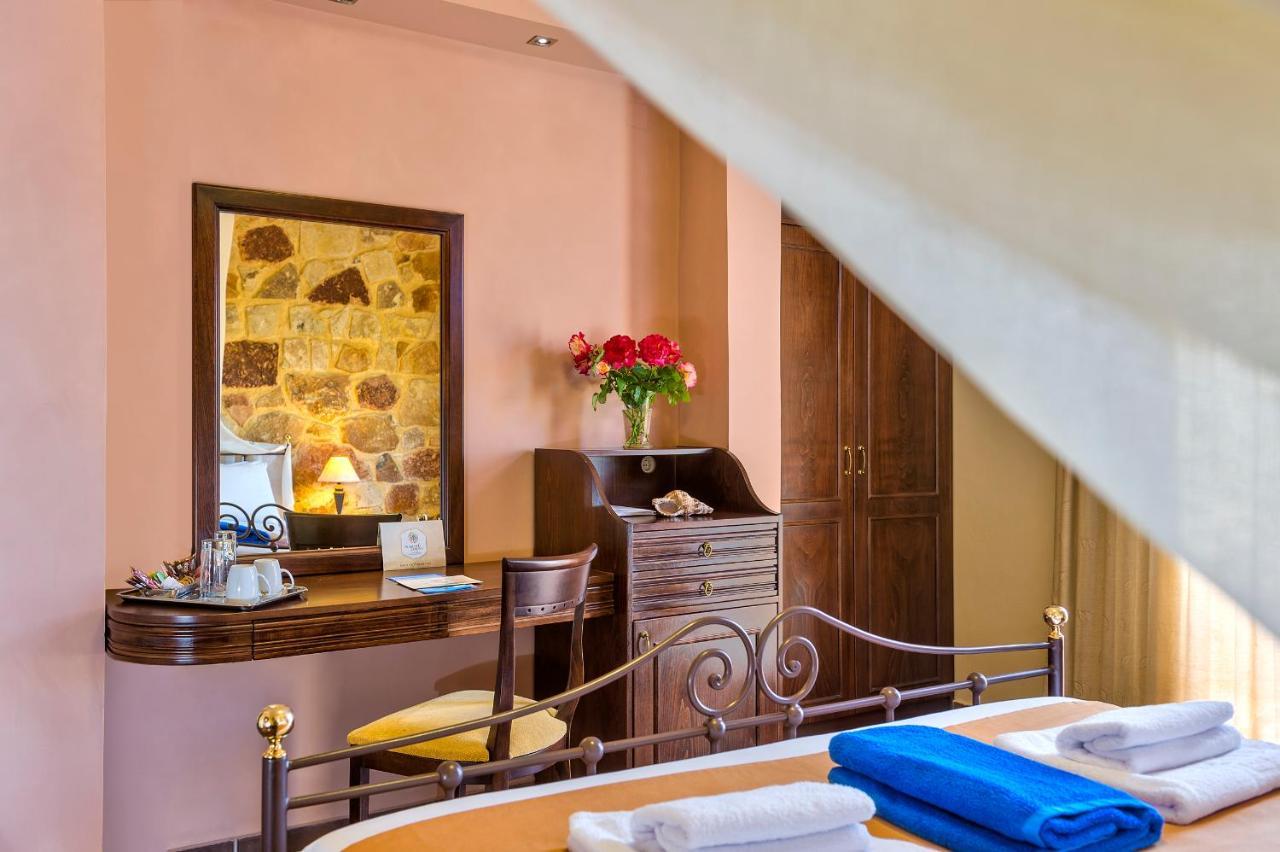 Mistral Hotel - For Solo Travelers Máleme Luaran gambar